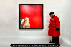 Chelsea Pensioner in Art Gallery by Yin Wong, Amersham